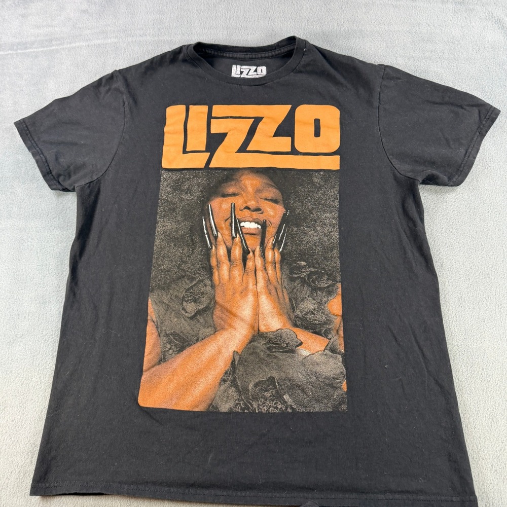 Lizzo Concert Tour Graphic T-Shirt Black Orange Portrait Mens Medium Cotton Tee